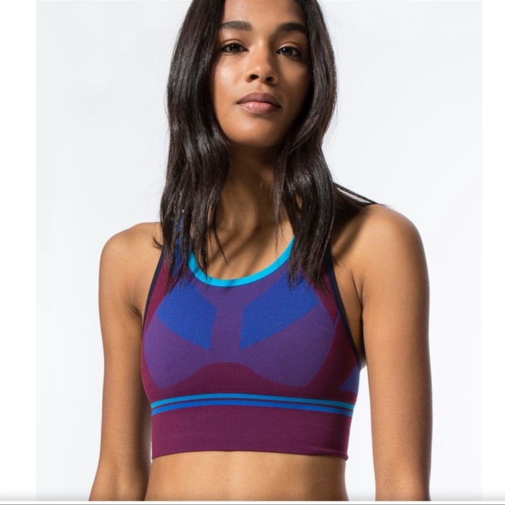 LNDR Hustle Sports Bra. Size S/XS. Compression sports bra.